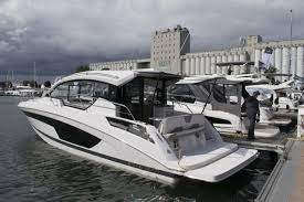 Excellent voilier conçu par jean berret, construit à aurora en ontario, avec son pont sandwich en klege ce. Les Salons A Flot De Nautisme Quebec Un Incontournable Alliance De L Industrie Nautique Du Quebec