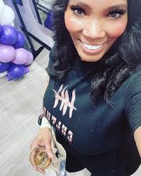 Melva Williams's Instagram, Twitter & Facebook