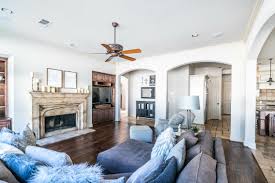 Window treatments would be simpler and crisper in a transitionally styled room, while an eclectic room could have more ornate window coverings. Traditional Vs Transitional Style Interior Design What S The Difference Decor Aid