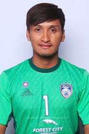 Singapur'un en genç çıkışçısı, ilk uluslararası görünümünü 16 ve 217 günlerinde yapıyor. Hariss Harun Johor Darul Takzim Stats Titles Won