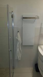 Handtuchheizung Weiss Im Bad Infrarotheizung Im Badezimmer Pinterest