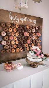 40 Elegant Rustic Wedding Table Decorations On A Budget Bong Pret Wedding Dessert Table Wedding Donuts Wedding Desserts