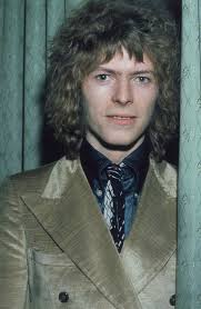 Happy Birthday, David Bowie.🖤 Sing along to Space Oddity with 600 other  Bowie-heads and just maybe he'll hear us, wherever he is…