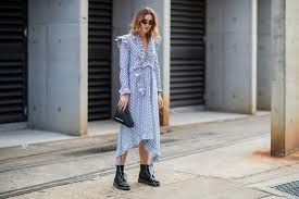 Also discounted are the 2976 patent chelsea boots, a great option if you prefer a shorter platform and patent leather. How To Wear Dr Marten Boots Popsugar Fashion Uk