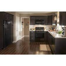 Love The Shaker Style Doors And Espresso Finish Black Appliances Kitchen Kitchen Design Decor Espresso Kitchen Cabinets