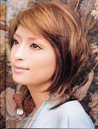 Despite an unsuccessful attempt at an album (now out of print) a few years later, she was discovered by chance at a nightclub. Ayumi Hamasaki 1998 2011 Ayumiism