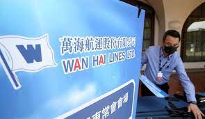 由於股東熱情參與，一大早網頁就已經大當機連不上去，富連網便在10點於臉書貼文，「系統將暫時進行流量管控，敬請股東耐心等待。 股東會戴佛珠 謝金河：看到郭董壓力 鴻海卡位 搶攻健康商機 五年內不退休 他：股價200承諾不變 川普為鴻海動土站台 美總統史上罕見 夏普股價「腰斬」 鴻海. H7abygr4 2vkwm