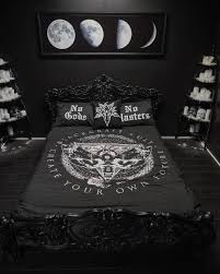 No matter whether you are single, or part a couple or else part of the growing family that you just have the king size bed. Masculine Bedroom Ideas Evoking Style Home Decor Bedroom Luxury Bedroom Sets Gothic Bedroom