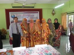 Datuk onn jaafar di lahirkan pada tahun 1895 di bukit gambir, jalan gertak merah, johor bharu. Pesta Pantun Smkps Naib Juara Daerah Batu Pahat Smk Penghulu Saat