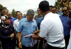 Ахмад башах md hanipah (umno ). Bernama On Twitter Mb Kedah Ahmad Bashah Md Hanipah Di Majlis Perasmian Pesta Air Songkran Peringkat Negeri Di Wat Samnaksong Thepsawan Kampung Chong Sik Https T Co Ytdup6cz6d