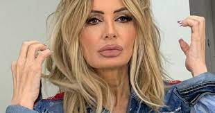 54,599 likes · 1,100 talking about this. Cum A Ajuns SÄƒ Arate Daniela Gyorfi La 51 De Ani DupÄƒ Ce È™i A FÄƒcut O NouÄƒ OperaÈ›ie EsteticÄƒ B1 Ro