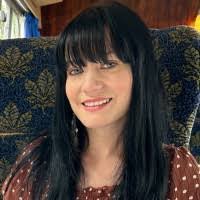 Leanne Hickey's Instagram, Twitter & Facebook