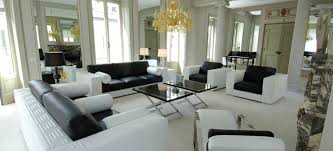 Discover the story of one of the design world's most growing from strength to strength, versace has expanded into fragrances, hotels and designer home decor. Versace Home Australia