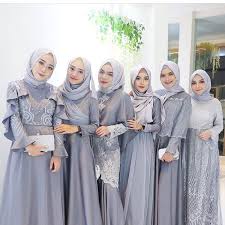 Salah satunya ootd kondangan ala selebgram. Gambar Mungkin Berisi 6 Orang Orang Berdiri Gaun Pakaian Pernikahan Gaun Perempuan