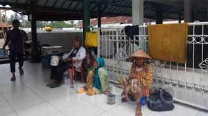 Check spelling or type a new query. Tips Berkunjung Ke Banten Lama Siapkan Sekantong Uang Recehan Travel Tempo Co