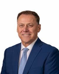 Lisa Burzynski's Instagram, Twitter & Facebook