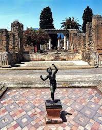Casa Del Fauno Pompeya In 2020 Pompeii Italy Pompeii Ruins Pompeii And Herculaneum