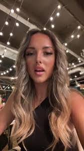 Holly Clifford's Instagram, Twitter & Facebook