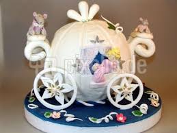 Lizenzfreie Fotos Cinderella Kutsche Torte Pixelio De Fondant Rezept Torten Fondant