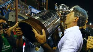 Strona pokazuje profil trenera renato gaúcho, łącznie z jego dotychczasowymi pracodawcami jako zawodnik lub szkoleniowiec. Renato Gaucho Pede Demissao Do Gremio Apos Eliminacao Na Pre Libertadores Jogada Diario Do Nordeste