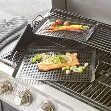 How To Throw The Prettiest Low Stress Outdoor Dinner Party Recipe Cooking Grilling Breaded Fish Recipe