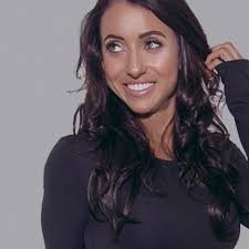 Emilia Thompson's Instagram, Twitter & Facebook