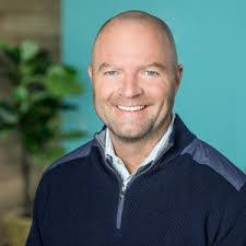 Kevin Travers's Instagram, Twitter & Facebook