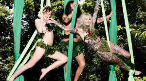 So besorgt sind ihre fans. Gntm 2020 Transgender Model Lucy Fallt Heidi Klum Besonders Auf Stern De