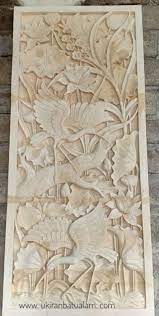 Rumah putih coklat pagar kayu Ukiran Dinding Depan Rumah Motif Lotus