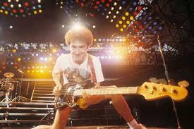 John Deacon y su fugaz incursin fuera de Queen - La Tercera