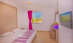 Since ayia napa is a tourist hot spot, it is always crowded with visitors. New Famagusta Hotel Suites Zypern Agia Napa Booking Com