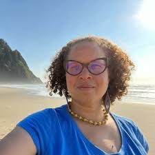 Rebekah Williams's Instagram, Twitter & Facebook