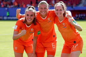 Marieke anouk dekker (dutch pronunciation: Broers Van Twentse Oranjevrouwen Zijn Apetrots In Onze Jeugd Was Ze Al De Betere Wk Vrouwenvoetbal Tubantia Nl