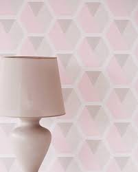 Eh oui, le nom de cette couleur provient de cette variant selon l'intensité de rouge et de blanc qui le constitue, le rose donne de nombreuses nuances qui vont du rose pâle au fameux rose fuchsia. Papier Peint Hirolanit Rose Pale Paillete Papier Peint Des Annees 70