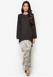 I ni memang sejak dulu. Baju Kurung Modern From Gene Martino In Black Baju Kurung Moden Net Model Pakaian Model Pakaian Muslim Gaya Hijab