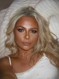 SAVANAH L JOHNSON (@savanahlaken) • Instagram photos and videos