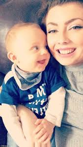 Cô gái 22 tuổi không biết mình mang bầu vẫn 'thác loạn'