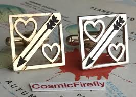 This valentine's day, give him a gift that protects his eyes from the sun's harsh uv rays, and also makes your heart flutter a bit. Vintage Valentine S Heart Cufflinks Gifts For Men Hus Gem