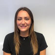 Evie Smith's Instagram, Twitter & Facebook