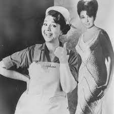 She then became one of the biggest child actresses of that period, second only to shirley temple who she worked with in bright eyes. G1w0 8n3u2lwvm
