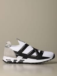 Launched by giorgio armani as a pioneer line in 1981, emporio armani is specifically intended for the younger generations. Chaussures Homme Emporio Armani Baskets Emporio Armani Homme Blanc Baskets Emporio Armani X4x253 Xl692 Giglio Fr