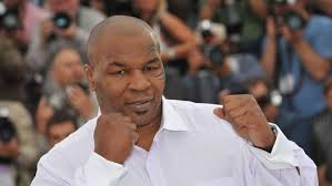 Saya ingin bertarung dalam partai ekshibisi empat ronde, hal berikutnya yang saya tahu. Jalan Panjang Mike Tyson Temukan Islam Dan Bangga Menjadi Muslim