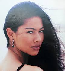 I will remember you: '90s prom makeup