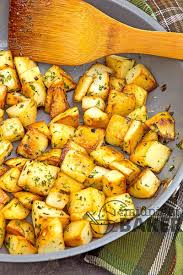 Herb Sauteed Potatoes Sauteed Potatoes Quick Potato Recipes Dinner Side Dishes