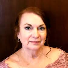 Linda Henslee's Instagram, Twitter & Facebook