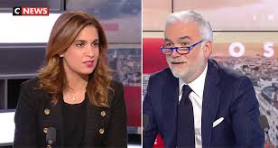 Le 5 juillet 2019 est devenu un jour particulier pour le. L Heure Des Pros Une Journaliste De Cnews Attaquee Pascal Praud Passe A L Offensive Toutelatele