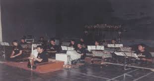 Penyajian pertunjukan musik dalam waktu yang tepat dapat menimbulkan daya tarik terhadap musik sehingga dapat 2 d. Konsep Jenis Fungsi Seni Musik Tradisional Dan Modern Celotehpraja Com
