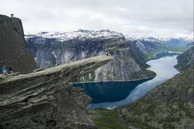 Trolltunga is a rock jutting into space 700 metres above ringedalsvatnet lake! Norway S Trolltunga Sees Record Year With Drop In Rescues The Local
