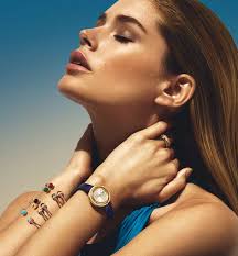 H E T M A G A Z I N E V A N T R A D I T I E E N P L E Z I E R