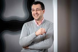 Cred că asta am fost noi unul pentru celălalt și. Cu Vlad Voiculescu Despre BrÄƒneÈ™tiul CopilÄƒriei Sale È™i Al Sutelor De Copii Bolnavi De Cancer Despre PÄƒrinÈ›i AdolescenÈ›Äƒ Iubire PrimÄƒrie BucureÈ™ti È™i PoliticÄƒ Life Ro